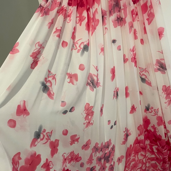 Dress - Picture 3 of 8